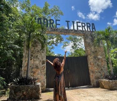 Leona Vicario House | Eco-Friendly Madre Tierra Habitat with Pool and Breakfast