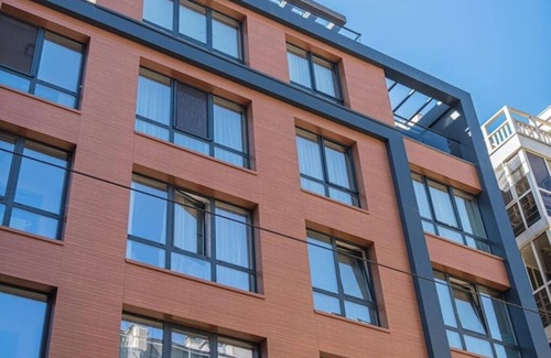 rajon Vrabnitsa Apartment | Modern 2-Bedroom Apartment in Madrid with Parking
