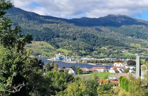 Etne House | Madsgård: 4-Star Ocean View Retreat with Private Beach