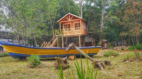 Ancud Cabin | Discover Mae Joa Turismo: Family Cabanas & Camping Bliss