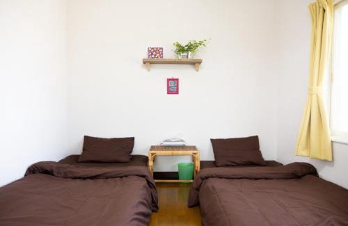 Furano Apartment | Cozy Maeda Forestry House: Child-Friendly Retreat