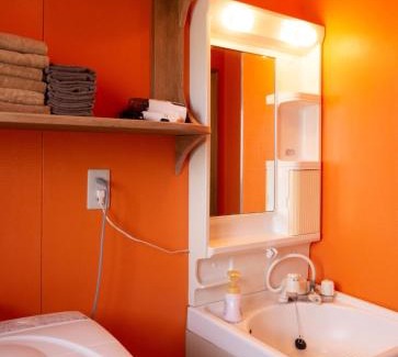 Furano Apartment | Cozy Maeda Forestry House: Child-Friendly Retreat