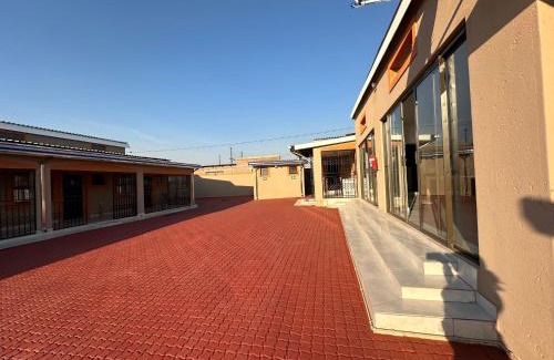KwaMhlanga House | Maekano guesthouse