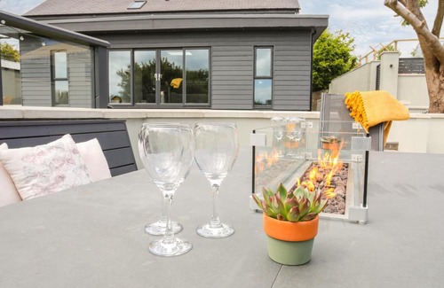 Llanbedrgoch House | Discover Maes Llwyd: Family-Friendly 4-Star Getaway