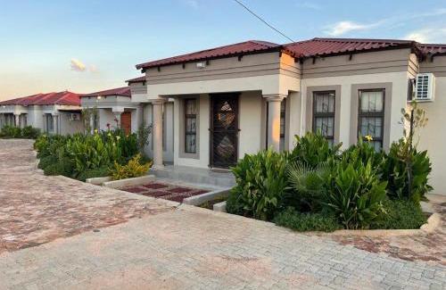 Mahikeng Cabin | Experience Comfort at Mafikeng Boutique Lodge