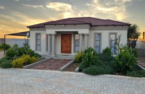 Mahikeng Cabin | Experience Comfort at Mafikeng Boutique Lodge