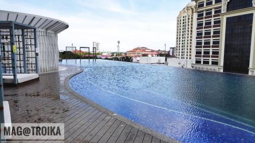 Bandar Kota Bharu Apartment | Guest Favorite MAG@Troika with Pool and Family Amenities
