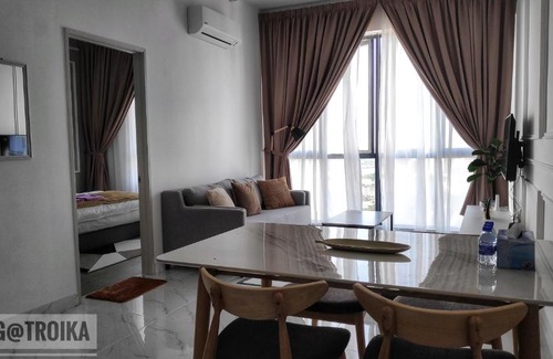 Bandar Kota Bharu Apartment | Guest Favorite MAG@Troika with Pool and Family Amenities