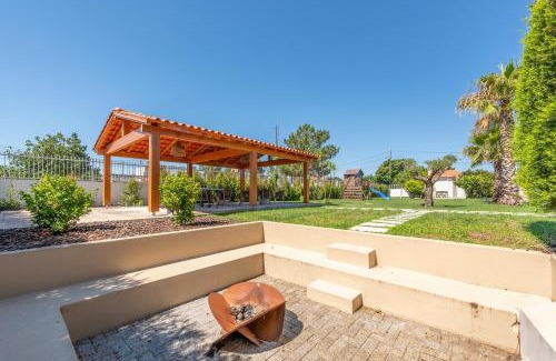 Palhais House | Magalhães Village by LovelyStay