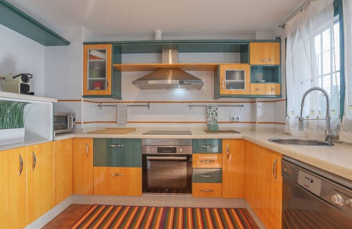 Nuevo Portil House | MAGALLANES - Elegant Home with Pool & Free WiFi Awaits
