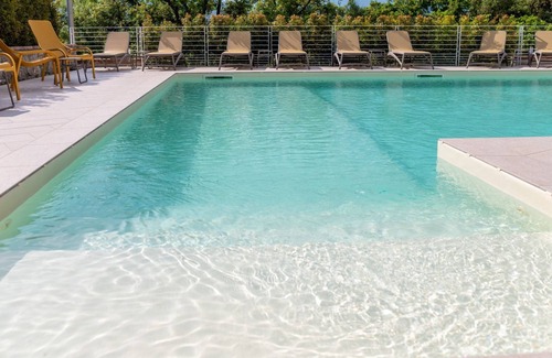 Villammare Apartment | Cozy Magarella Apartment: Family-Friendly Retreat in Villammare
