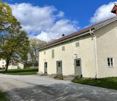 Ingelstad Apartment | Rustik Lägenhet - Your Oasis by the Lake and Nature