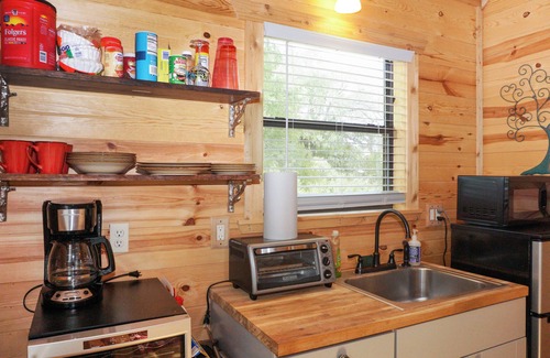 Dripping Springs Cabin | Relax at Arbor House of Dripping Springs - Garden Retreat