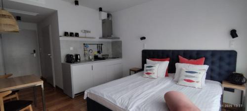 Mechelinki Apartment | Discover Magda Anchoria Mechelinki: Oceanfront Retreat