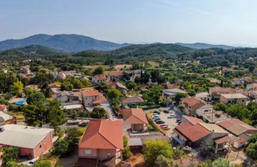 Dafnata Apartment | Exceptional Stay at Magda's Apartment - Family Friendly Retreat
