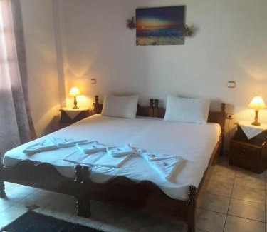 Zagora Apartment | Guest Rated Magda Studios - Double Bed Room with Breakfast