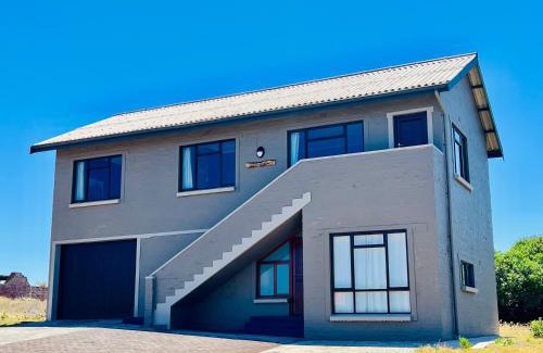 Witsand House | Child-Friendly Magdamol Holiday Home with Great Reviews