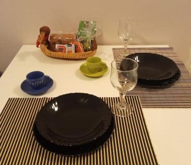 Igoumenitsa Apartment | Inviting Magenta: Top-Rated Family-Friendly Escape