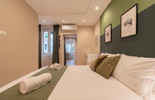 Brescia Antica Apartment | Magenta Retreat Piazza Arnaldo & Private Terrace