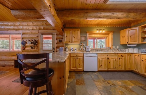 Rexford Cabin | Maggie’s Cabin - Enjoy a Slice of Paradise in Rexford, Montana!