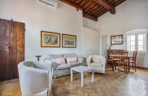 Oltrarno Apartment | Discover Maggio In Florence - Rated 9.6/10 by Guests