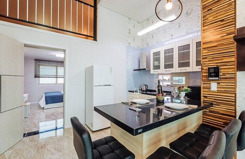 Pohang House | Maggiore Pension: Guest Rated 10/10 with Pool & Breakfast