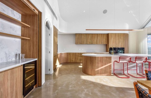 Waterhouse House | Magic Beach - Wifi, Beach Views