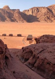 Wadi Rum Resort | Enchanting Oceanfront Retreat at Magic Bedouin Star