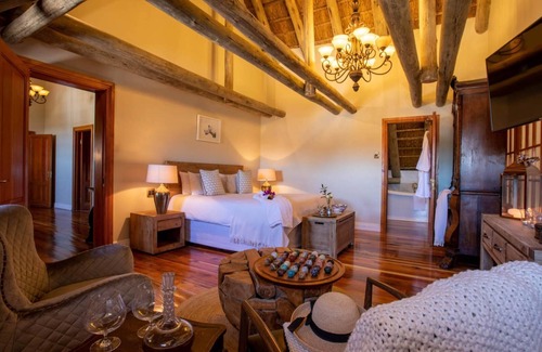 Jansenville House | Experience Magic Hills at Ilanga Manor House Retreat
