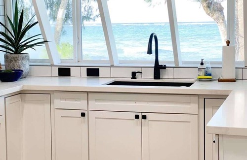 Punaluu House | Beachfront Bliss: Magic North Shore Beach House Retreat