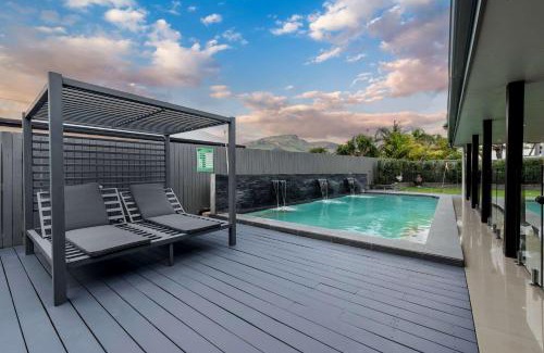 Annandale House | Magic on MacArthur