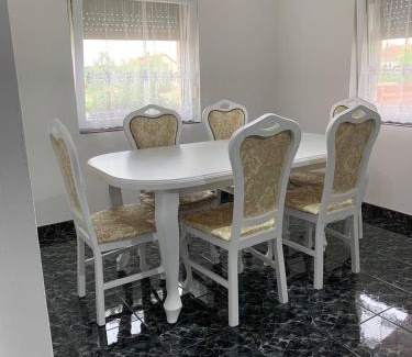 Abadszalok Apartment | Enchanting Magic Vendégház: Child-Friendly Retreat, 9.6/10