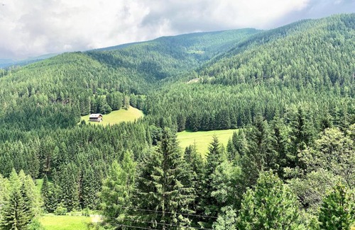 Sankt Oswald Apartment | Enchanting Magic View @ Rosie Chalet - 4-Star Family Retreat