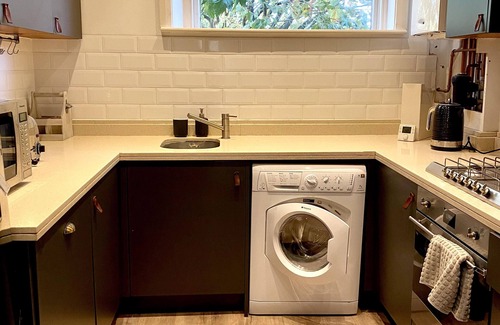 Vauxhall Apartment | Design-Led Duplex Apartment in Central London with Spa