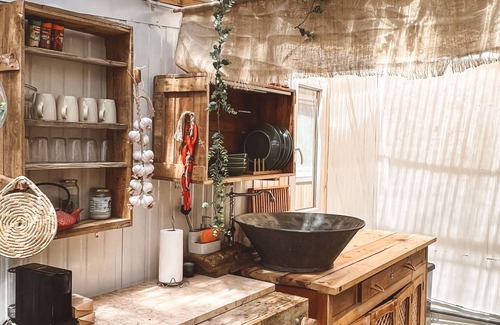 Charneca de Caparica e Sobreda Cabin | Magical Beachfront Home in Forest reserve