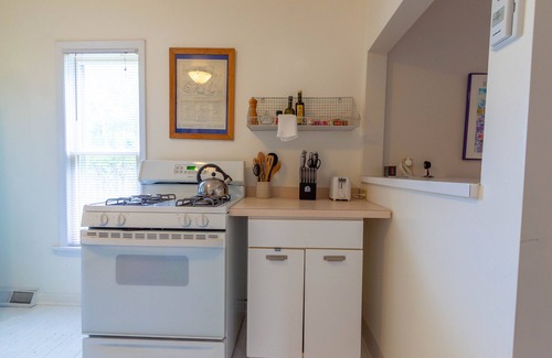 Harbor Springs House | Prime Location in Harbor Springs with Ocean Views & Pool