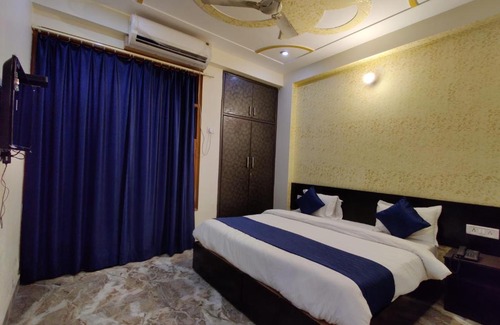 Baga House | Discover Baga: Pet-Friendly Retreat with Breakfast & Hot Tub