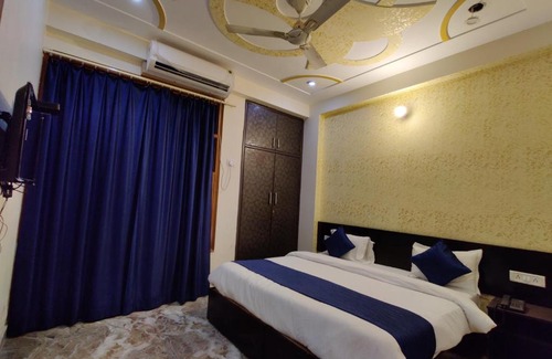 Baga House | Discover Baga: Pet-Friendly Retreat with Breakfast & Hot Tub