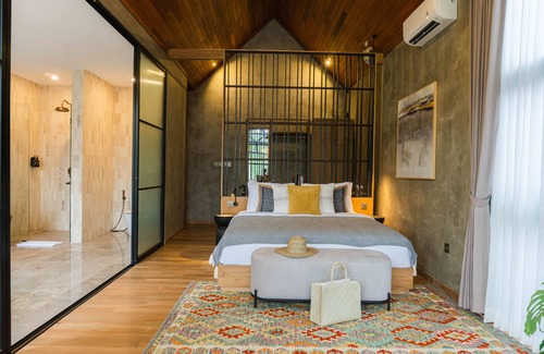 Melayang Hotel | Enchanting Jungle Resort and Spa with Pool & Breakfast