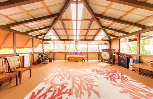 Kalapana Cottage | Enchanting Lava Temple with Breathtaking Volcano Views