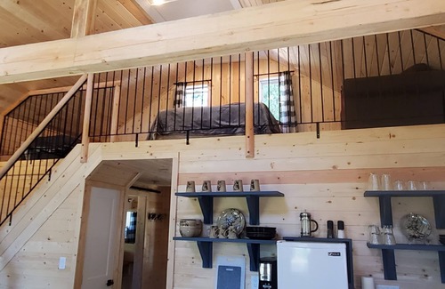 Bridge Lake Cabin | Enchanting Lakefront Cabin: Pet-Friendly & Family Ready