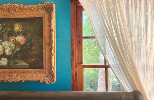 Somerset Village Cottage | Enchanting Sage Cottage: 3-Bed Retreat Near Cambridge Beaches