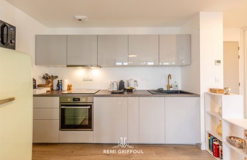 Honfleur Apartment | Magical Rooftop Views | Historic City Center | 2 guests