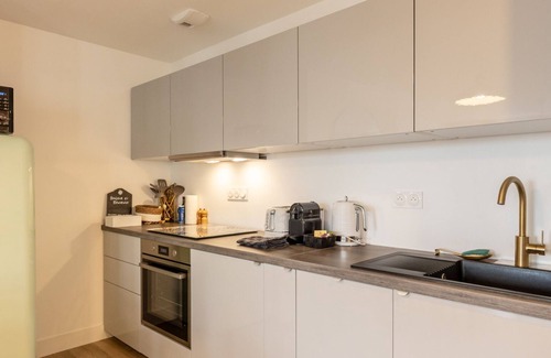 Honfleur Apartment | Magical Rooftop Views | Historic City Center | 2 guests