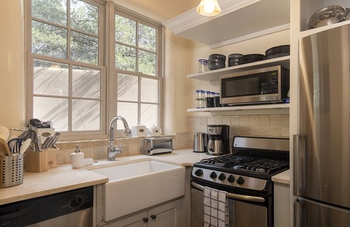 North Hills House | Enchanting Shangri La Near Ski Resort and 10,000 Waves