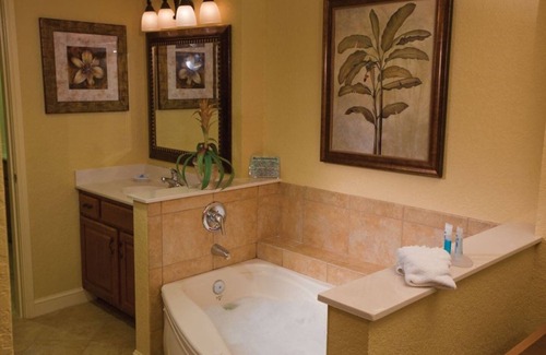Lake Buena Vista Resort | Enchanting Stay at Wyndham Bonnet Creek Resort with Pool & Spa