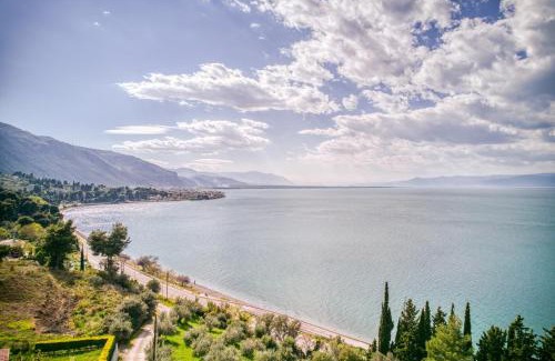 Kamena Vourla Apartment | Scenic Ocean View Studios in Kamena Vourla, Pet Friendly