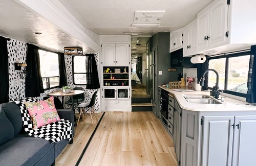 Leeds House | Guest Rated 9.8: MagiCamper Near St. George & Zion