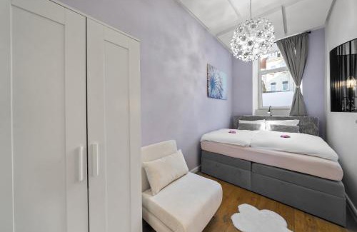 Meidling Apartment | Kid-Friendly MagicApart Vienna with Relaxing Hot Tub