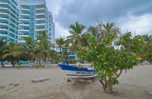 Covenas Apartment | Oceanfront 3-Bedroom Getaway: Perfect for Families & Pets